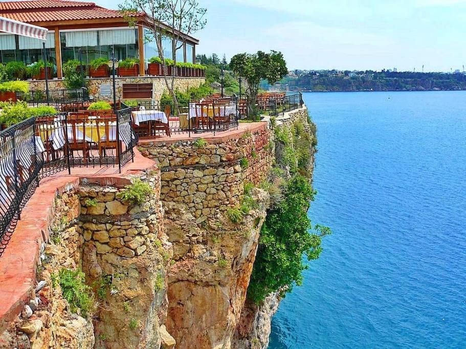 10 Location, Close To Beaches And Anywhere
