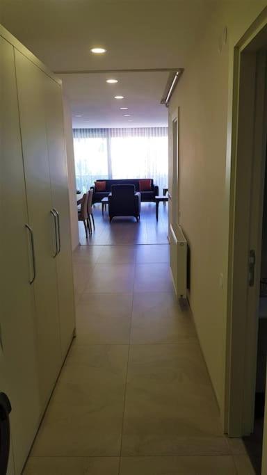 10 Location, Close To Beaches And Anywhere