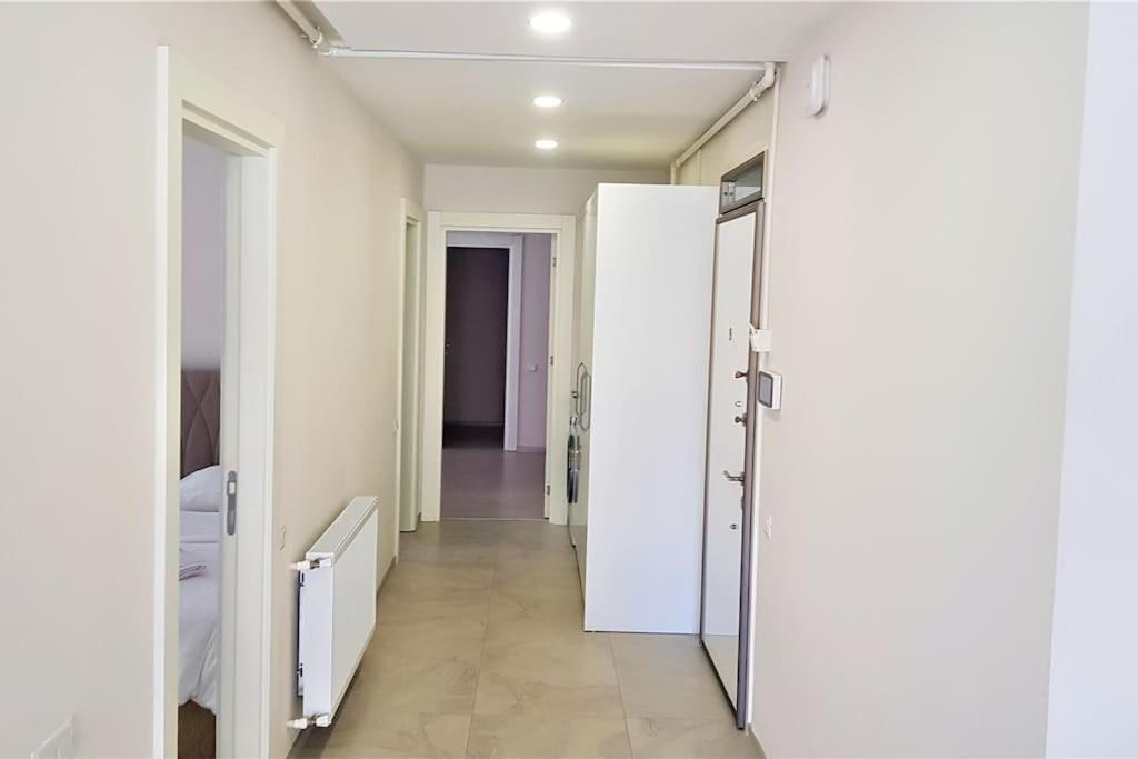 10 Location, Close To Beaches And Anywhere Apartment