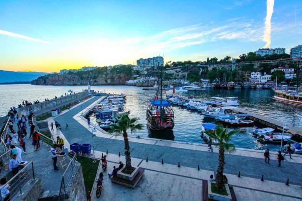 10 Location, Close To Beaches And Anywhere * Antalya