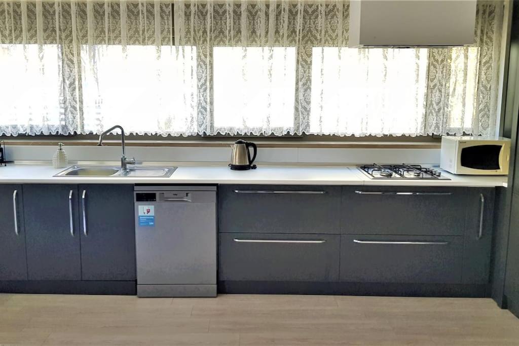 10 Location, Close To Beaches And Anywhere * Antalya