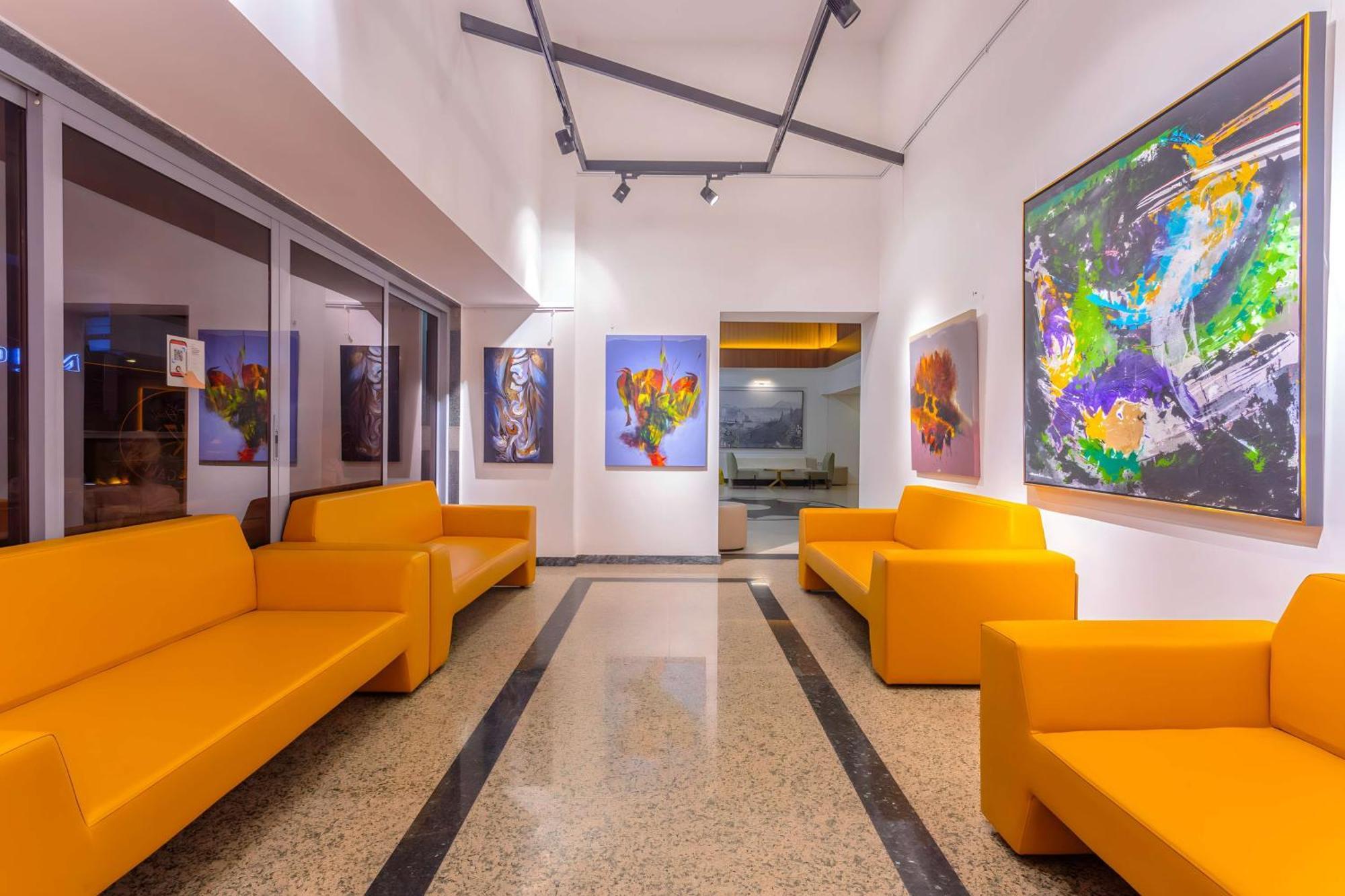 Hotel Western Khan 4*