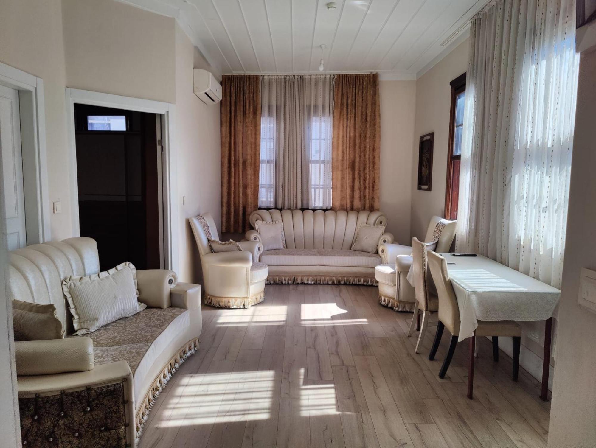 Antique House Guest house *