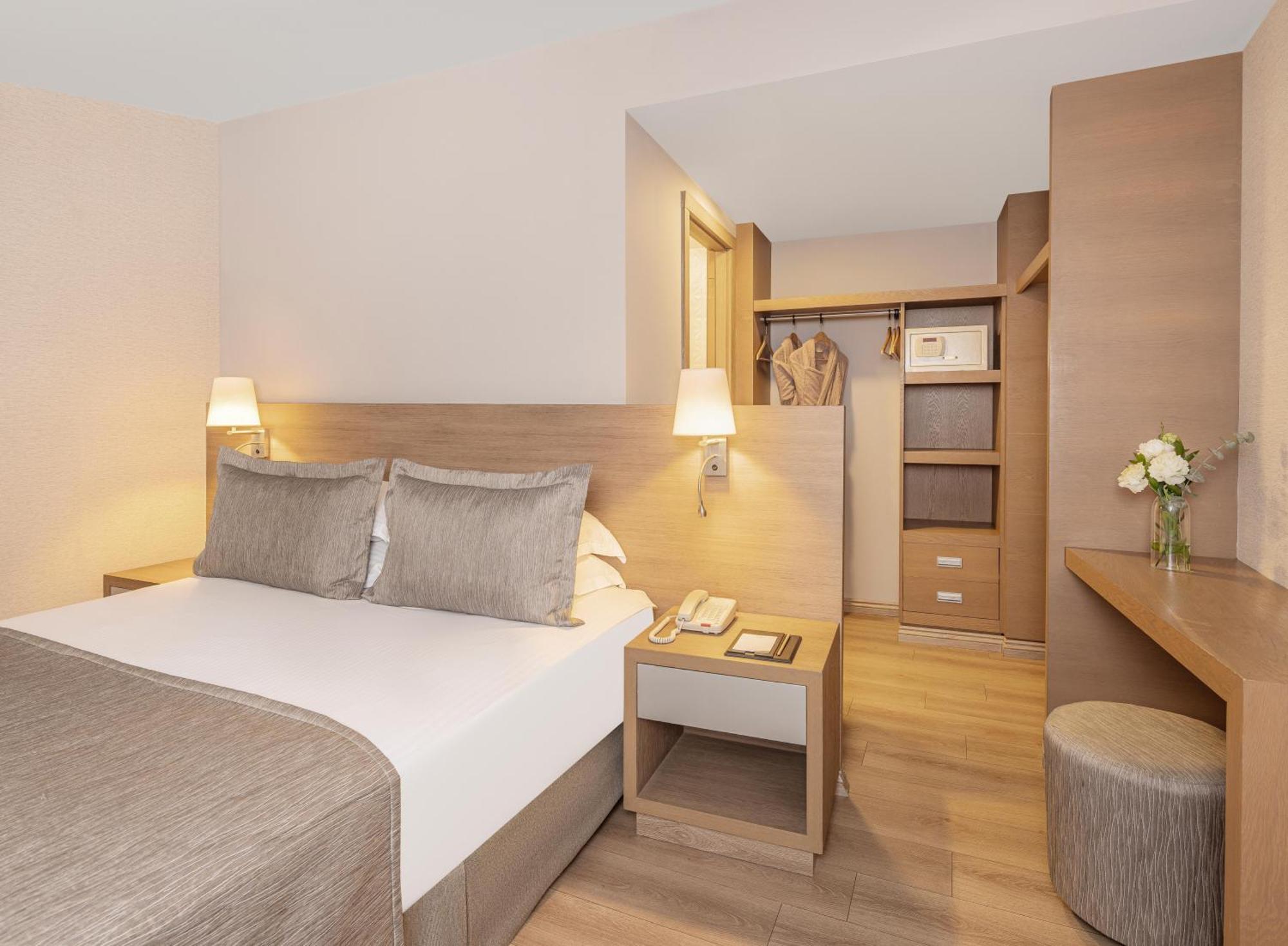 Concorde De Luxe Resort 5*