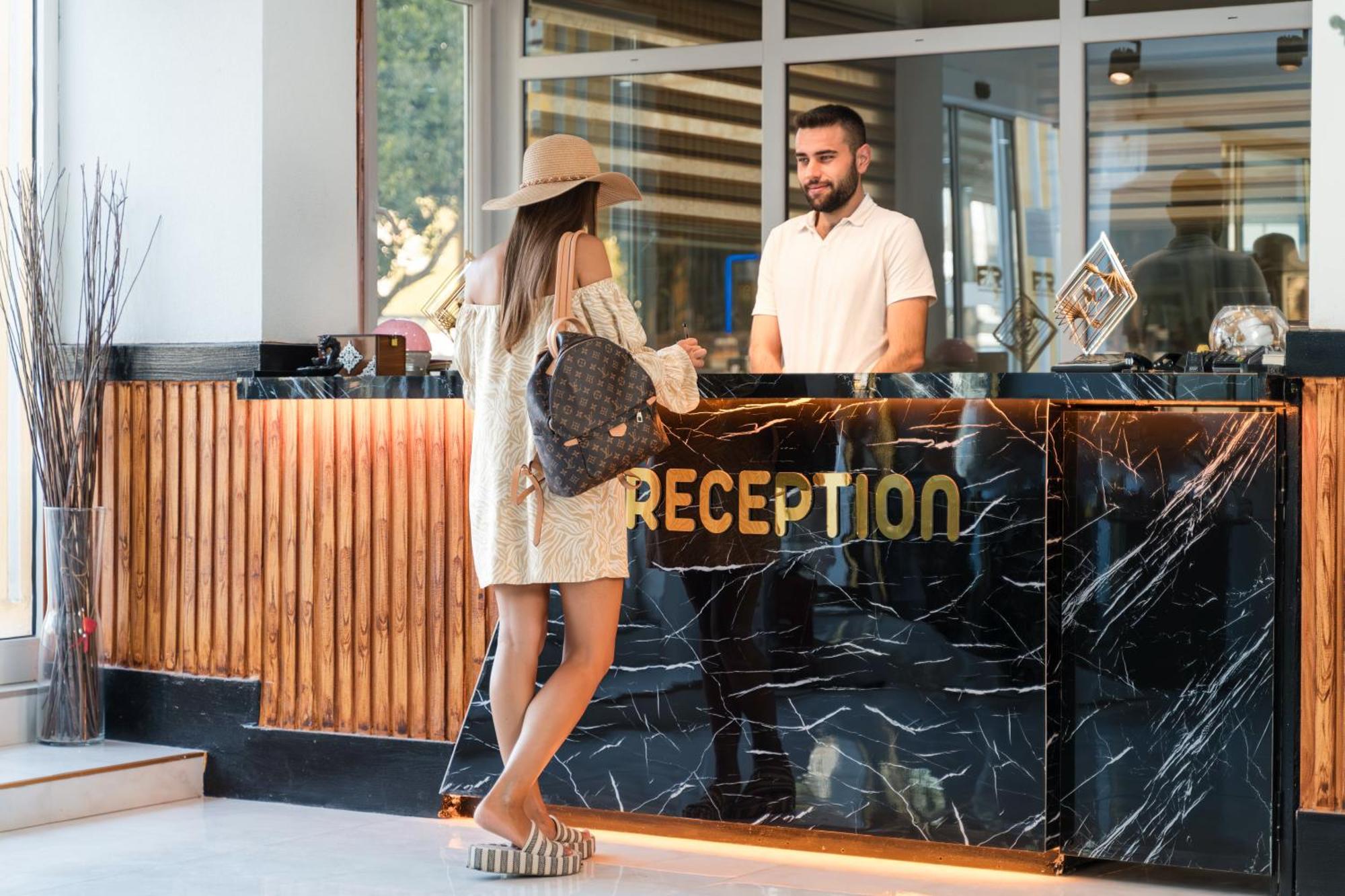 Hotel Far Life Antalya