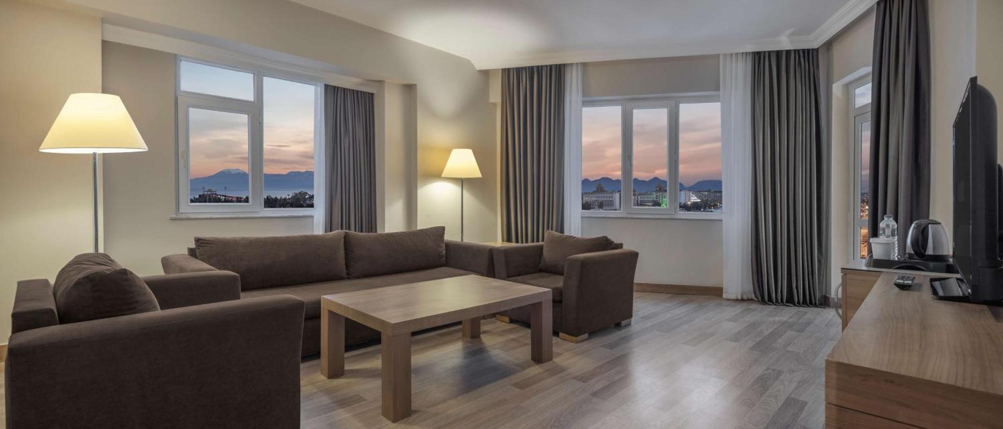 Wyndham Garden Lara Hotel Antalya