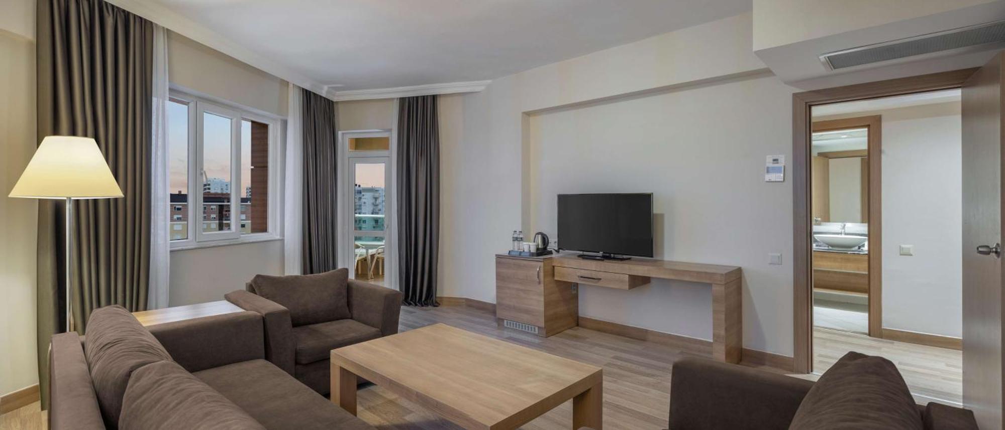 Wyndham Garden Lara Hotel