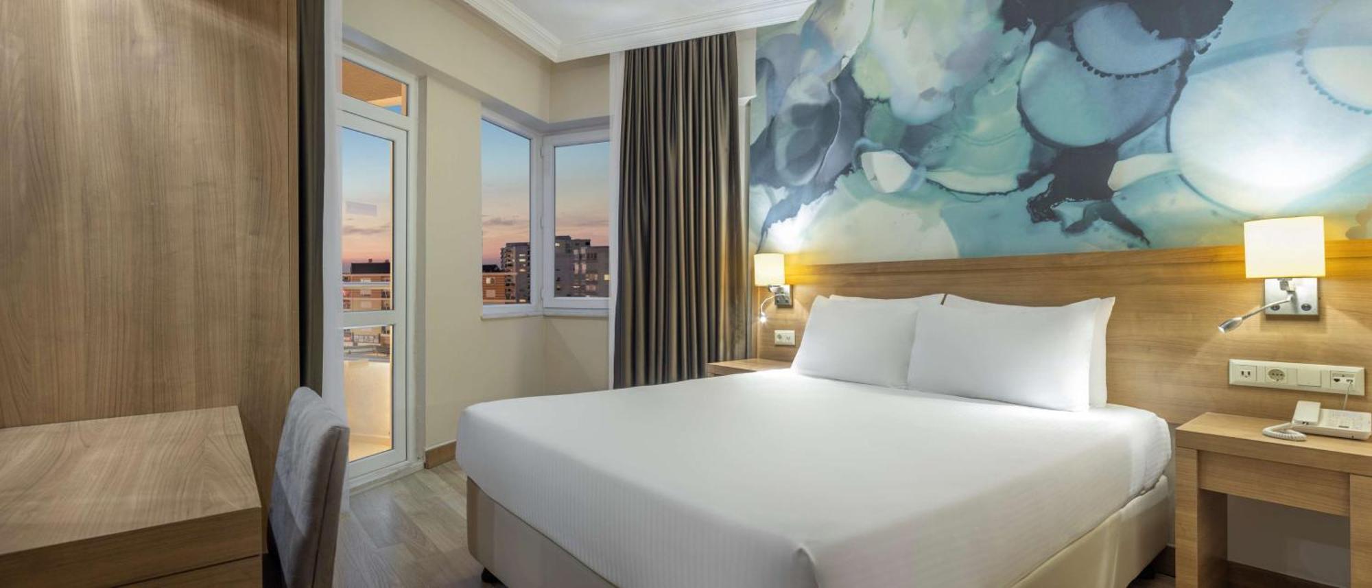 Wyndham Garden Lara 4* Antalya
