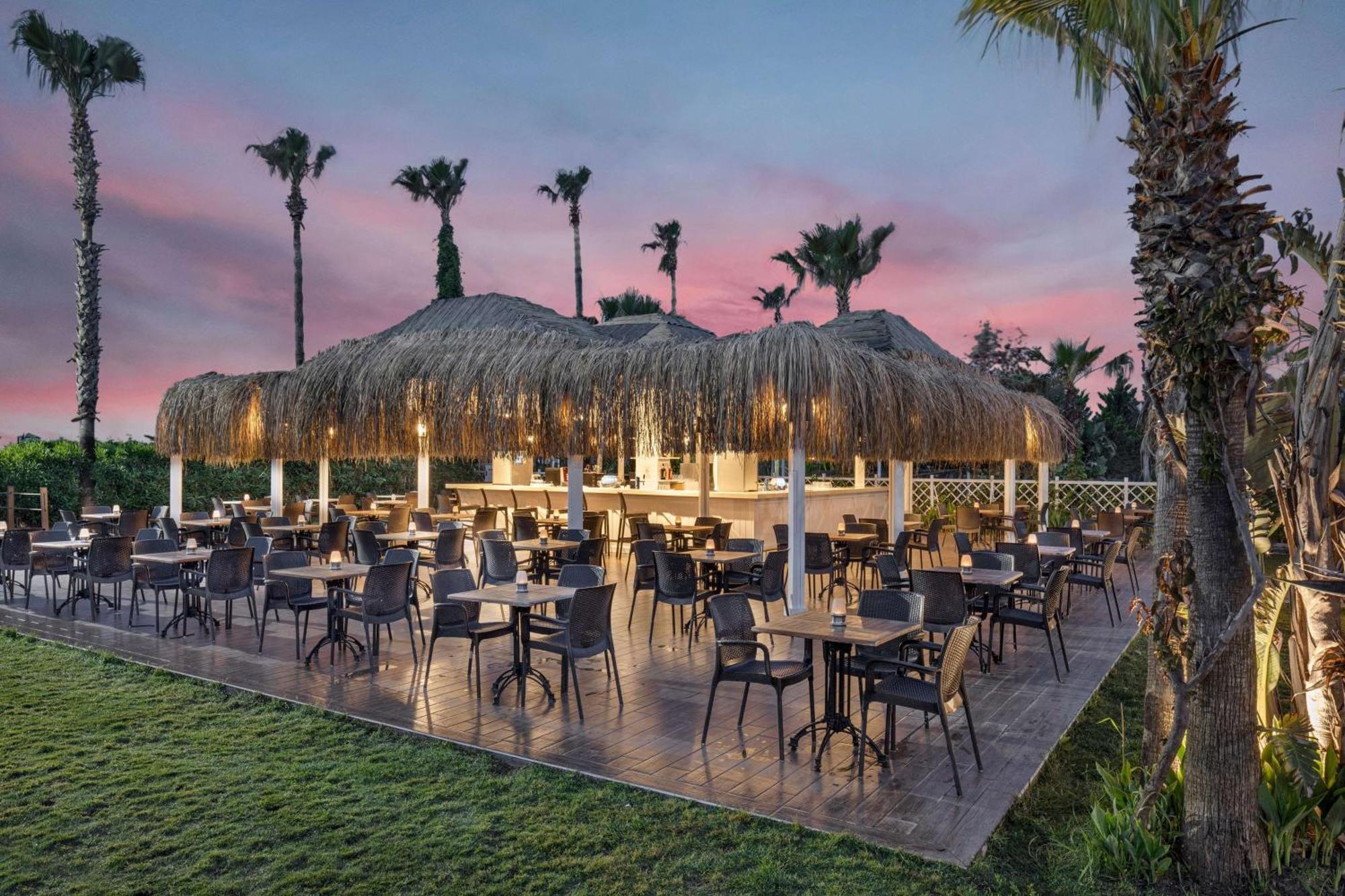 Wyndham Garden Lara 4* Antalya