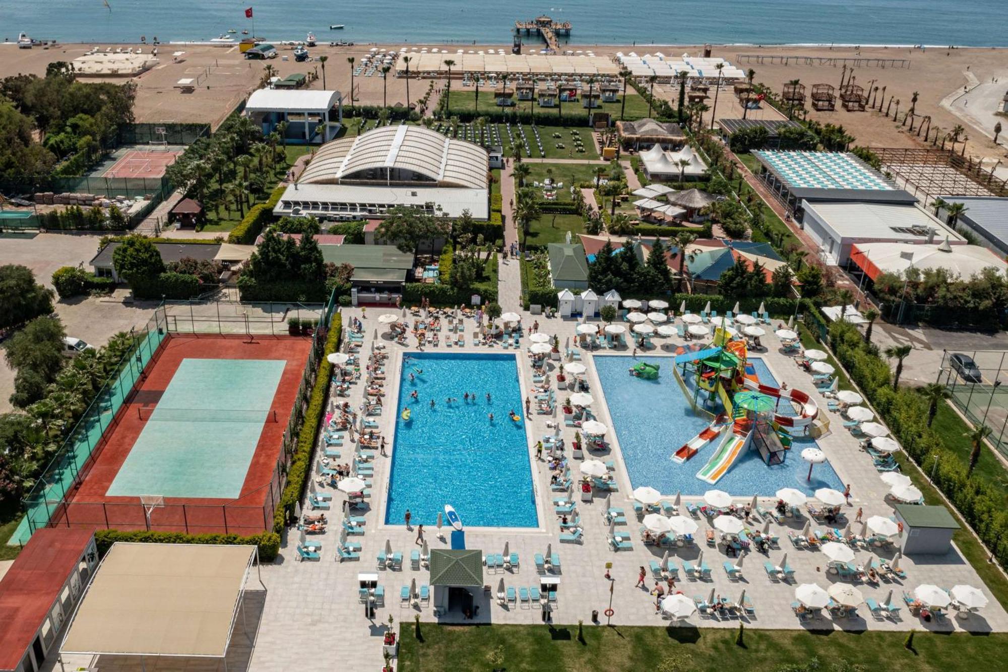 Wyndham Garden Lara 4*