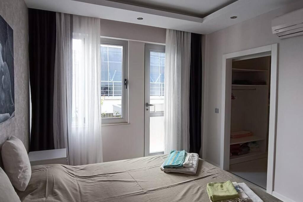 Lara'da Modern Bir Vaha Apartment Antalya