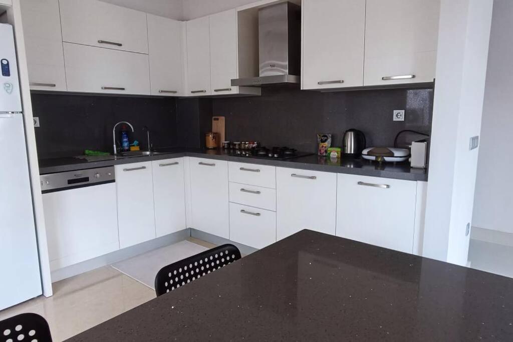Apartment Lara'da Modern Bir Vaha Antalya