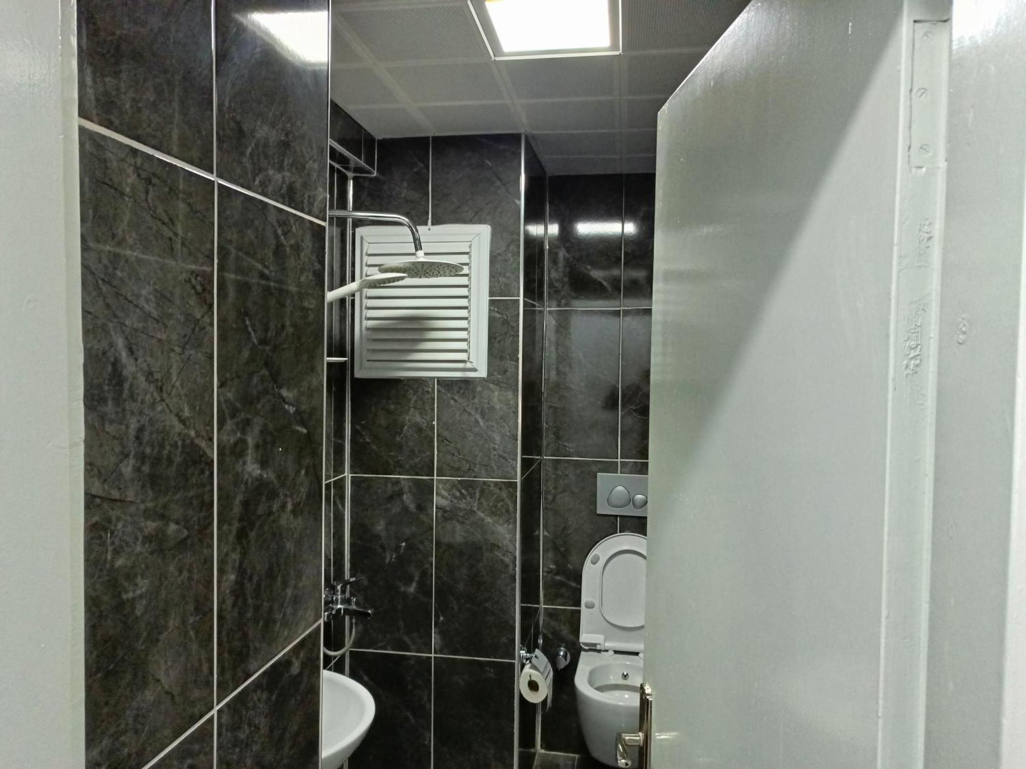 Hotel Begumhan *
