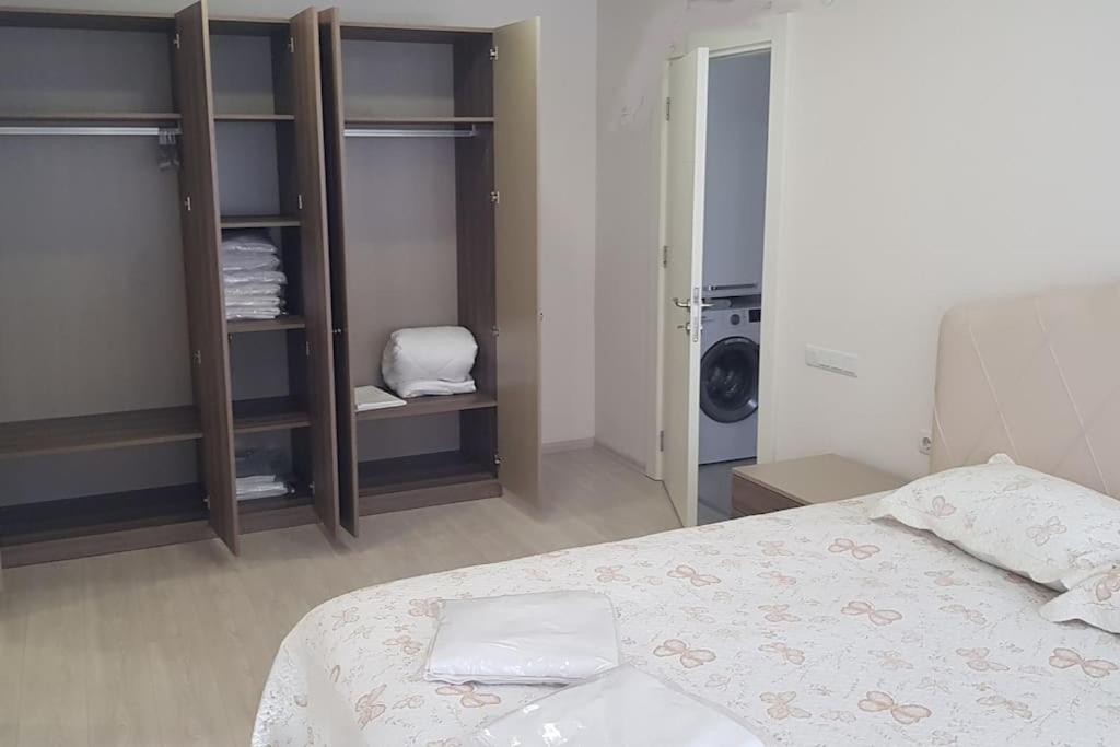 10 Location, Close To Beaches And Anywhere
