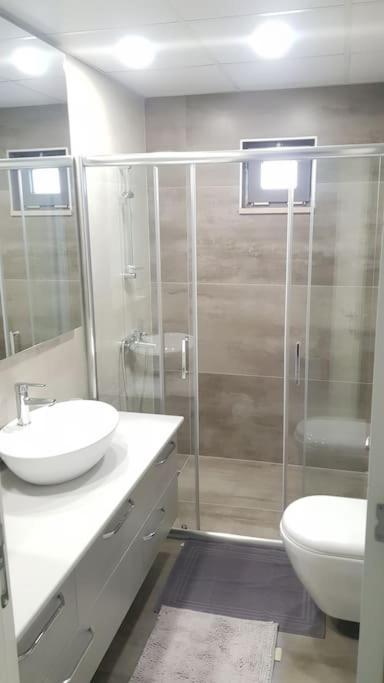 Apartment 10 Location, Close To Beaches And Anywhere