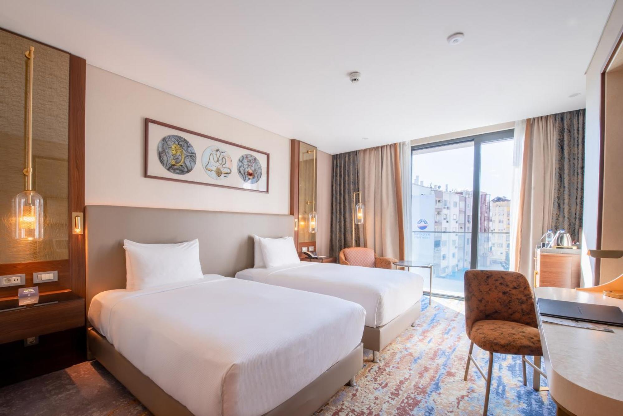 Doubletree By Hilton Centre Hotel