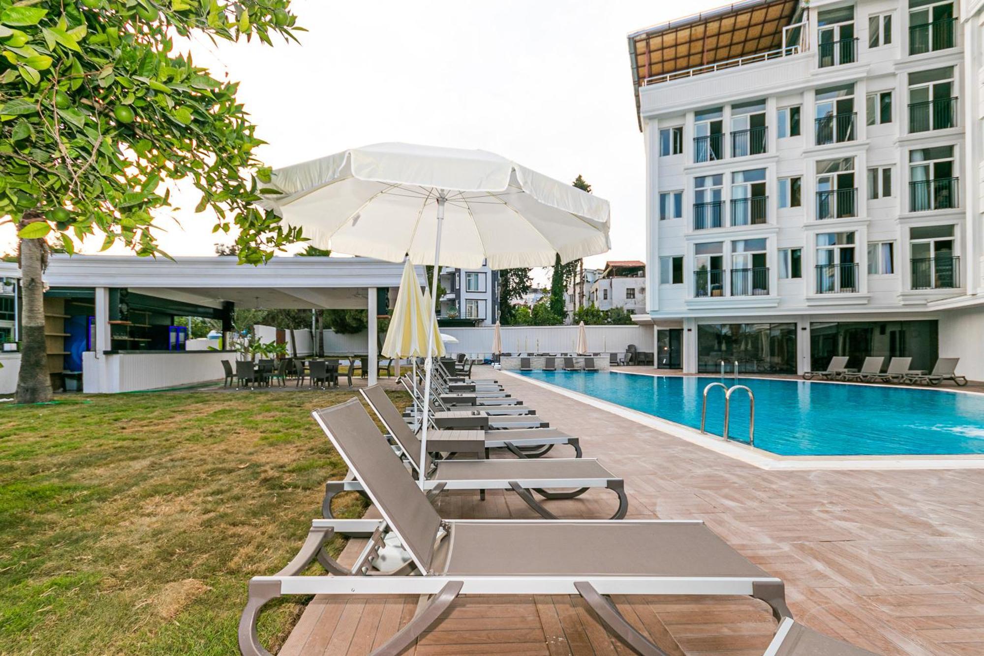 Lara World 3* Antalya