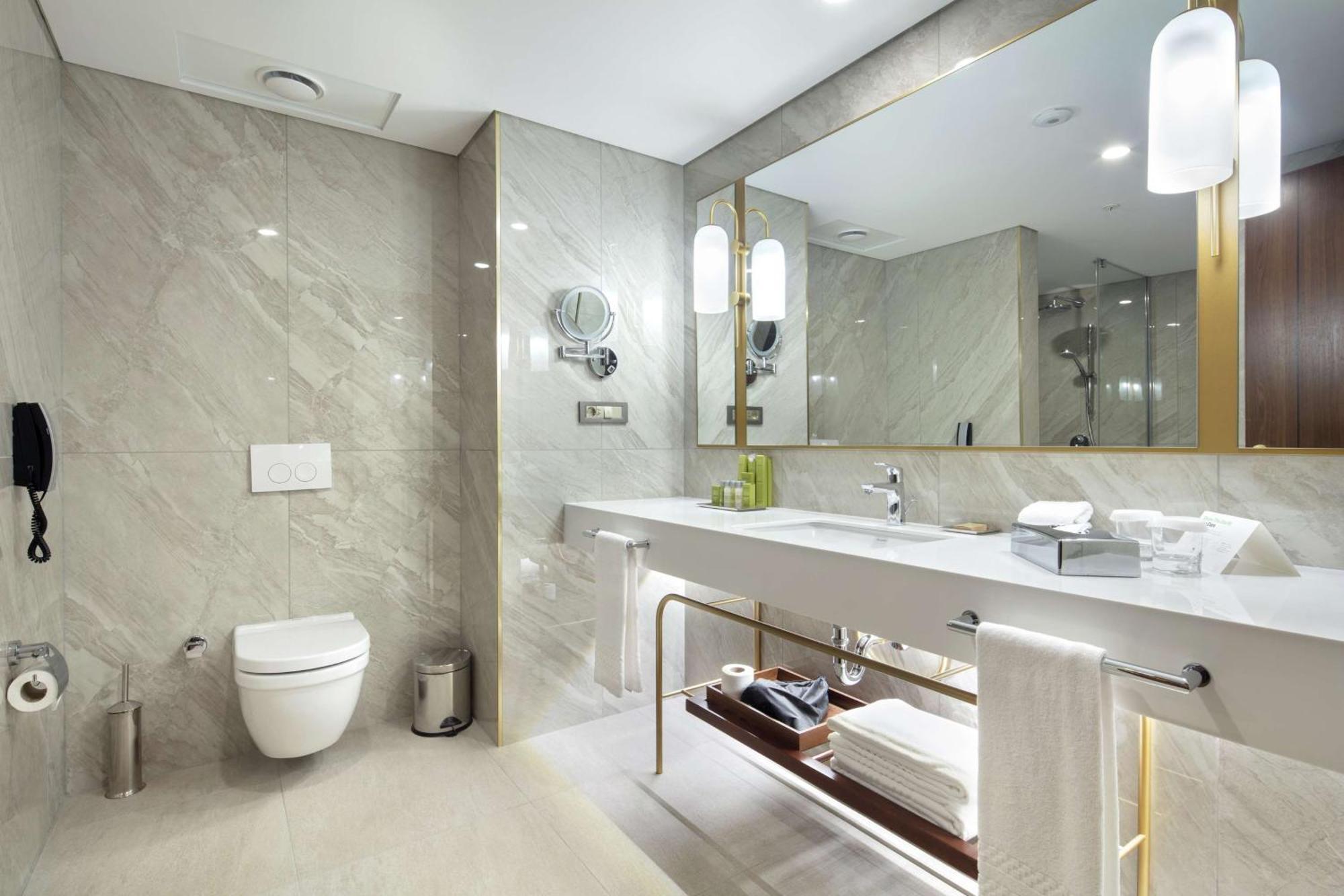 Doubletree By Hilton Centre 5*