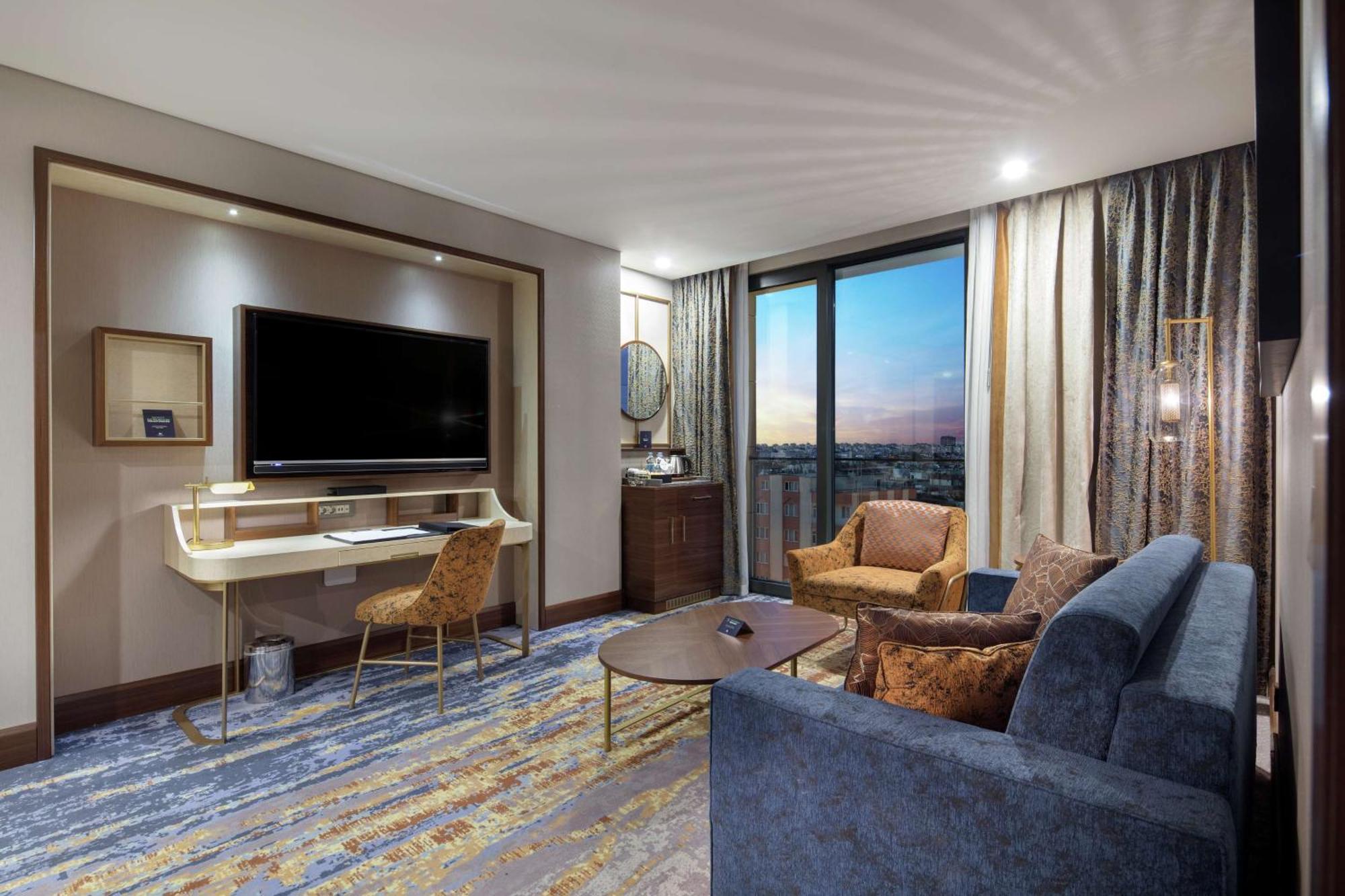 Doubletree By Hilton Centre 5* Antalya