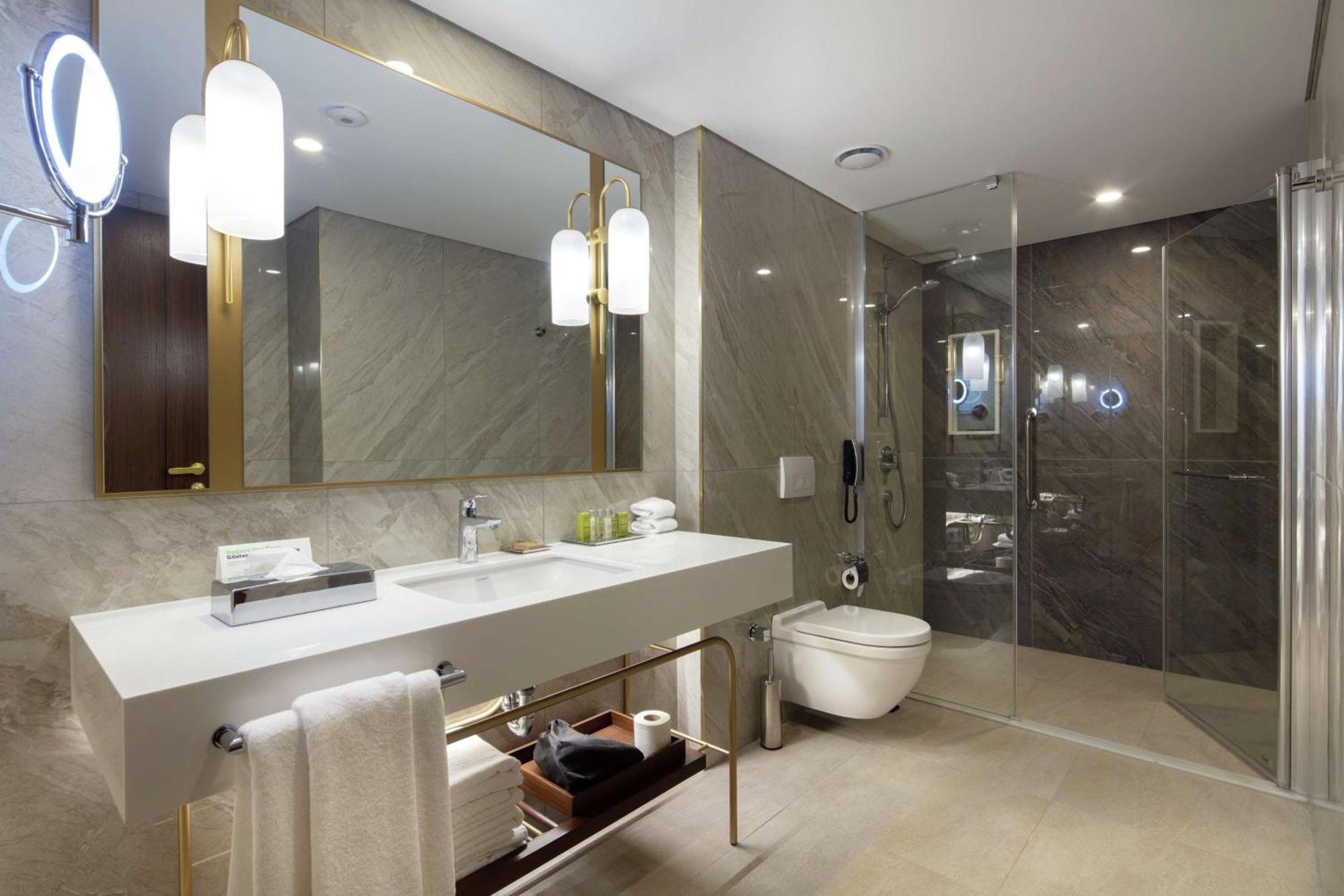 Doubletree By Hilton Centre 5*