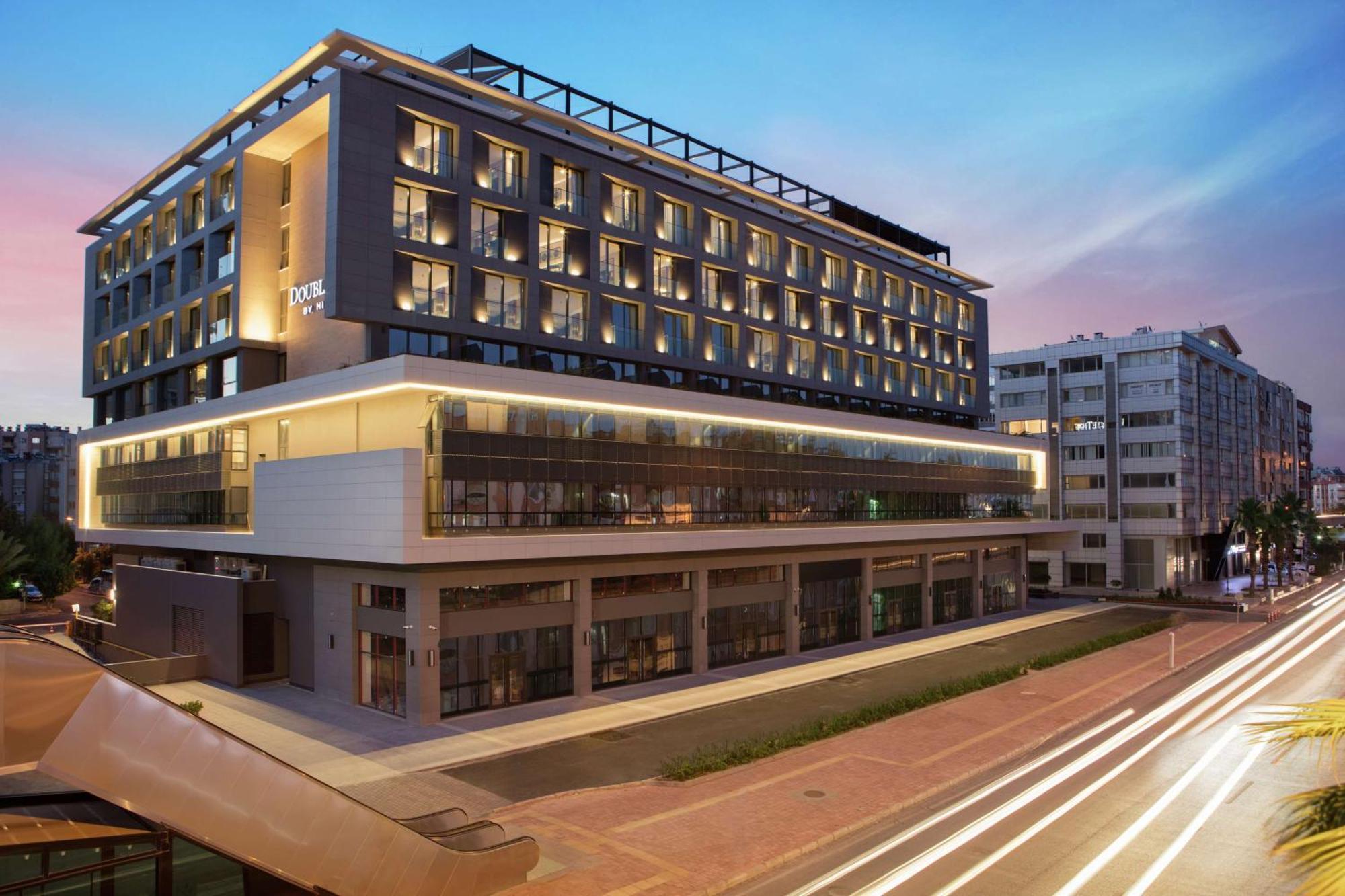 Doubletree By Hilton Centre Hotel Antalya