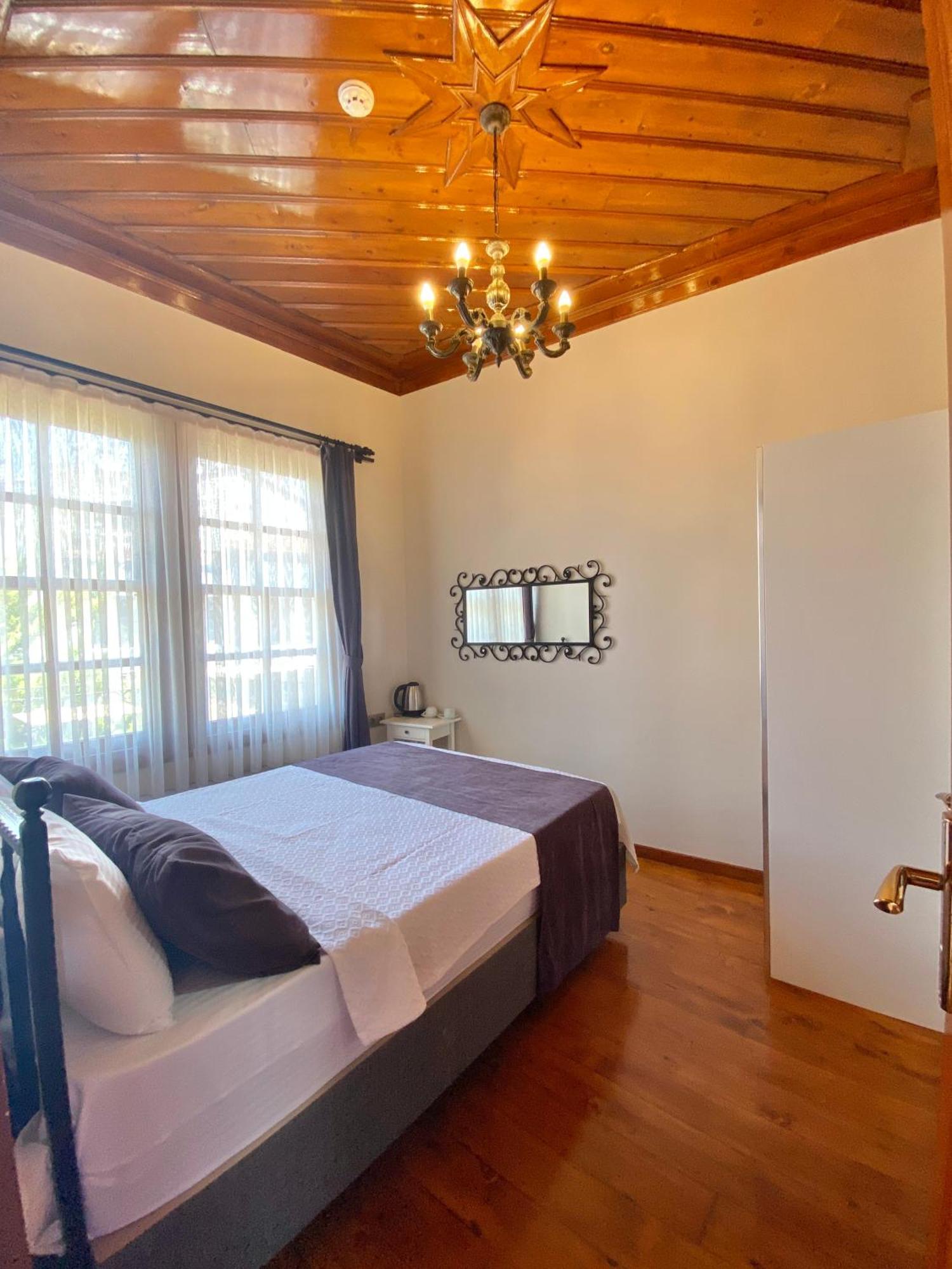 Necip Bey Konagi Homestay Antalya