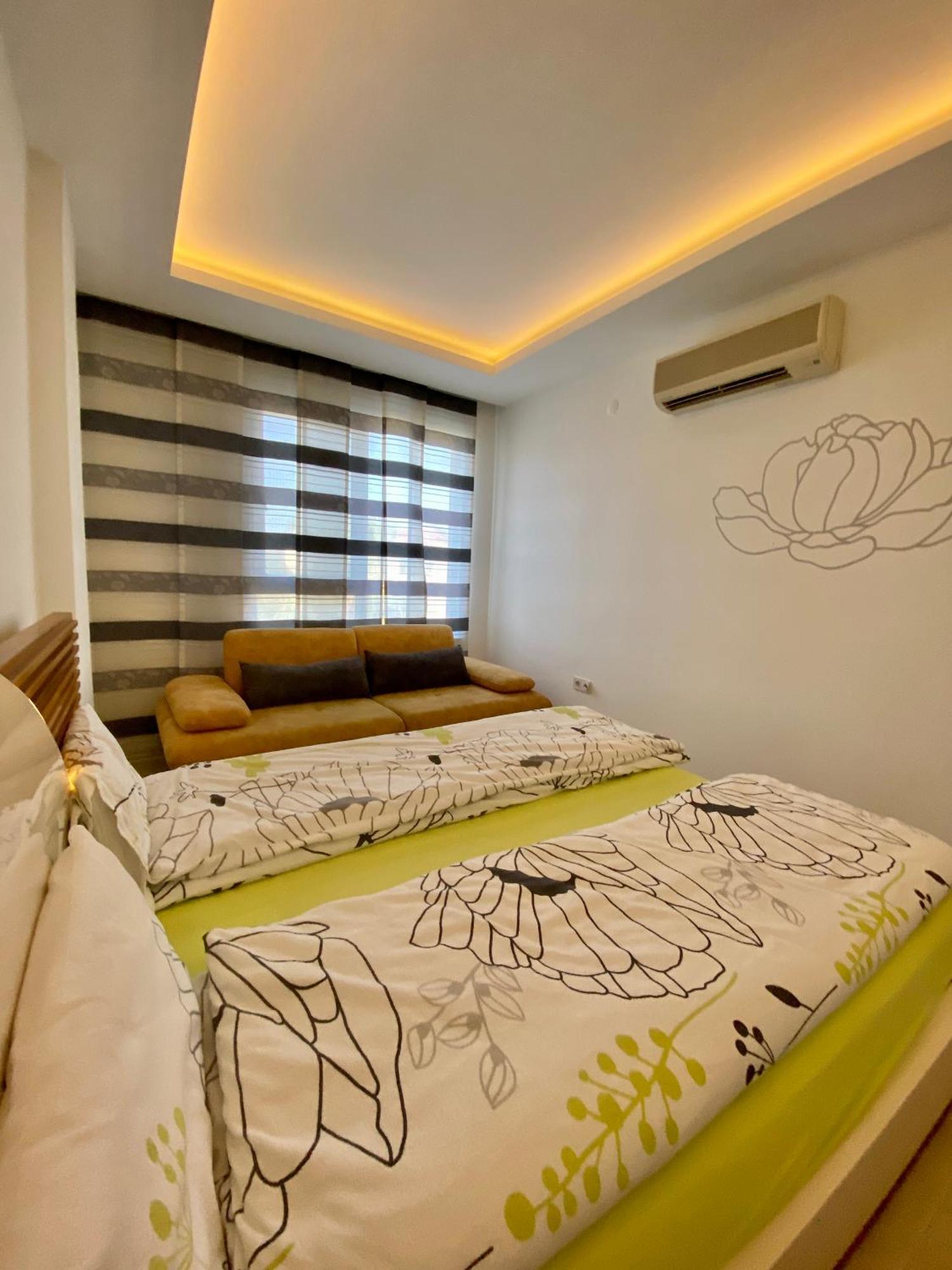 Old Town Famous Aparts Apartment *