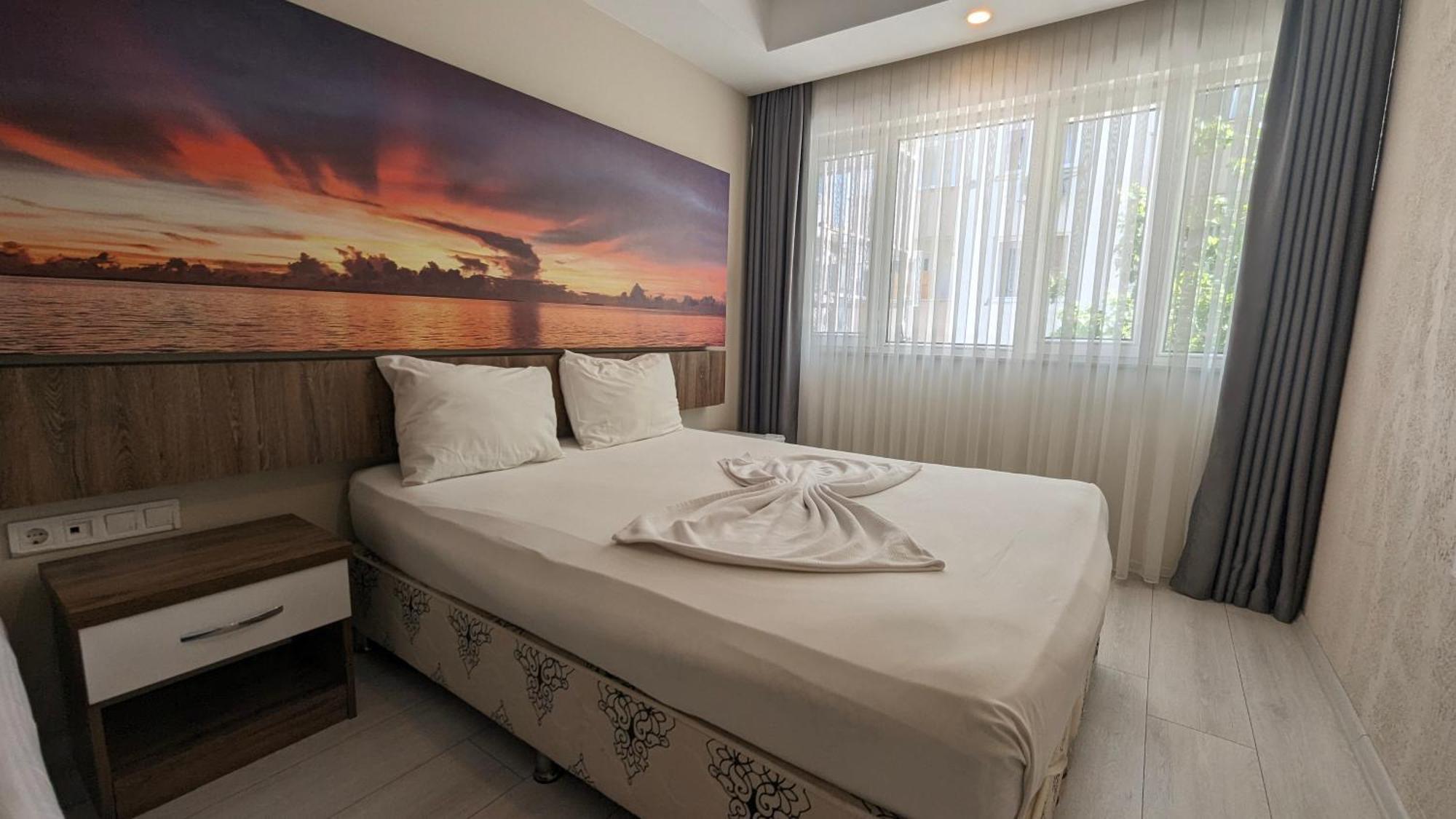 Dream Hotel 2*