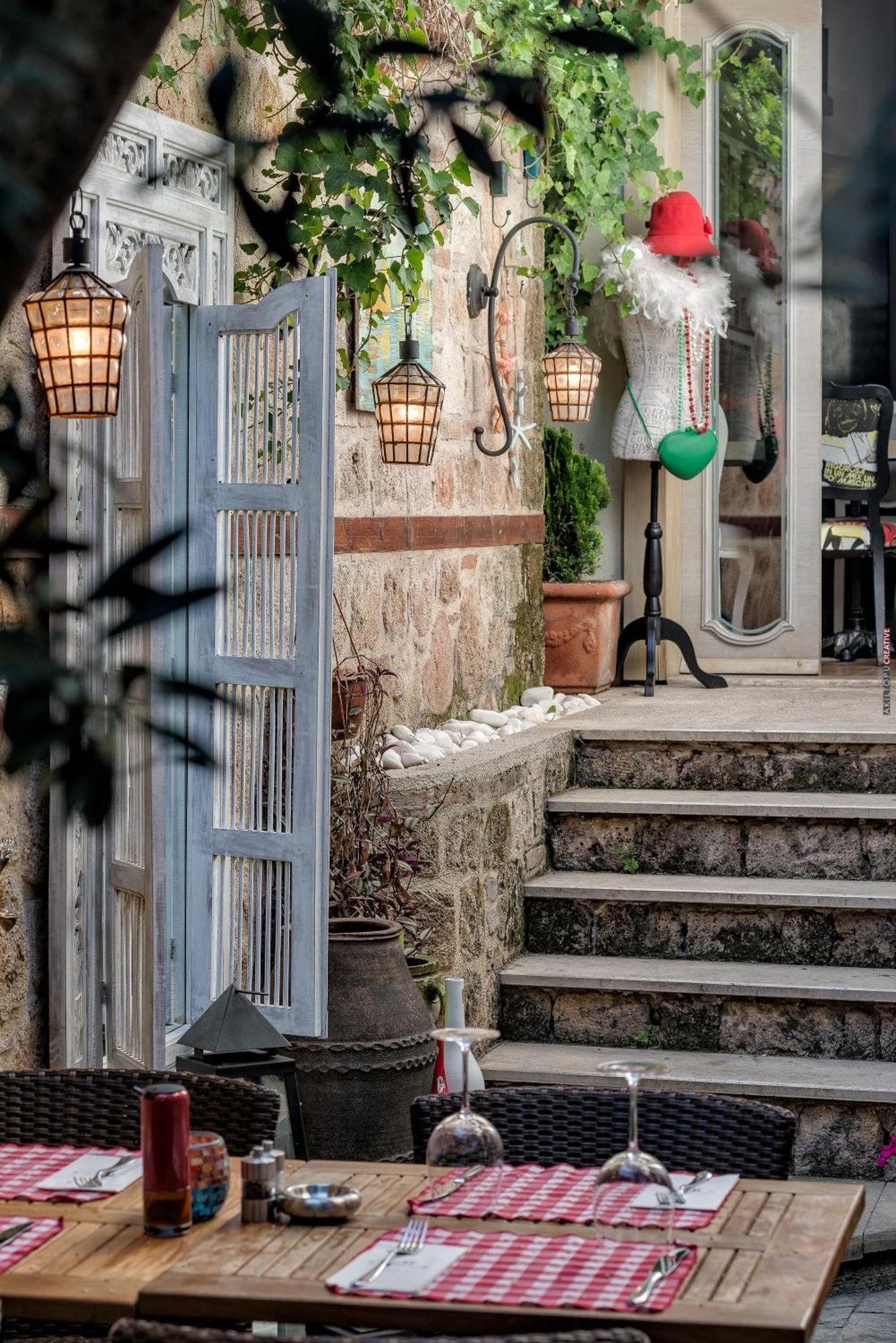 Hotel Tuvana