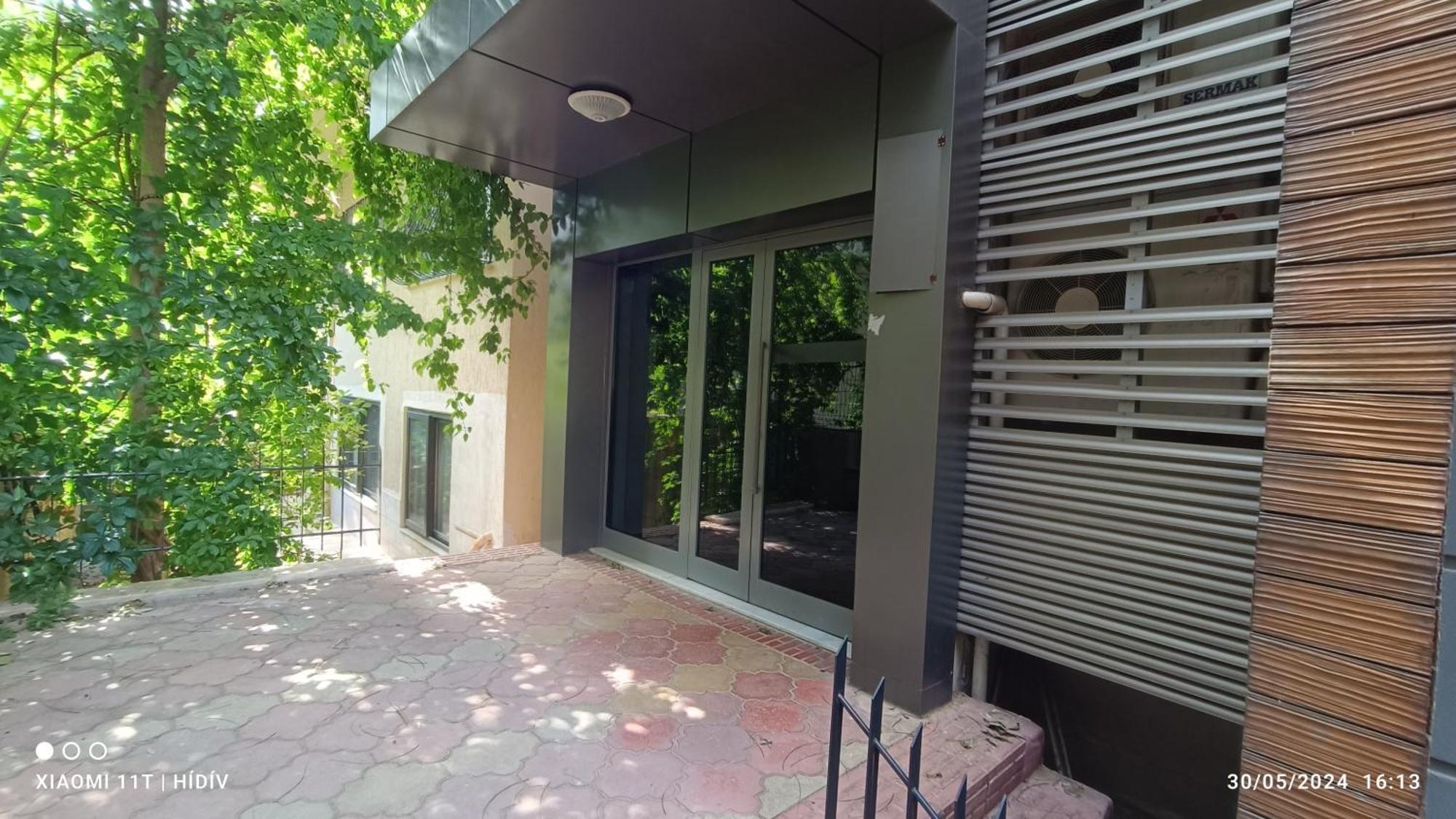 Lara'da Modern Bir Vaha Apartment