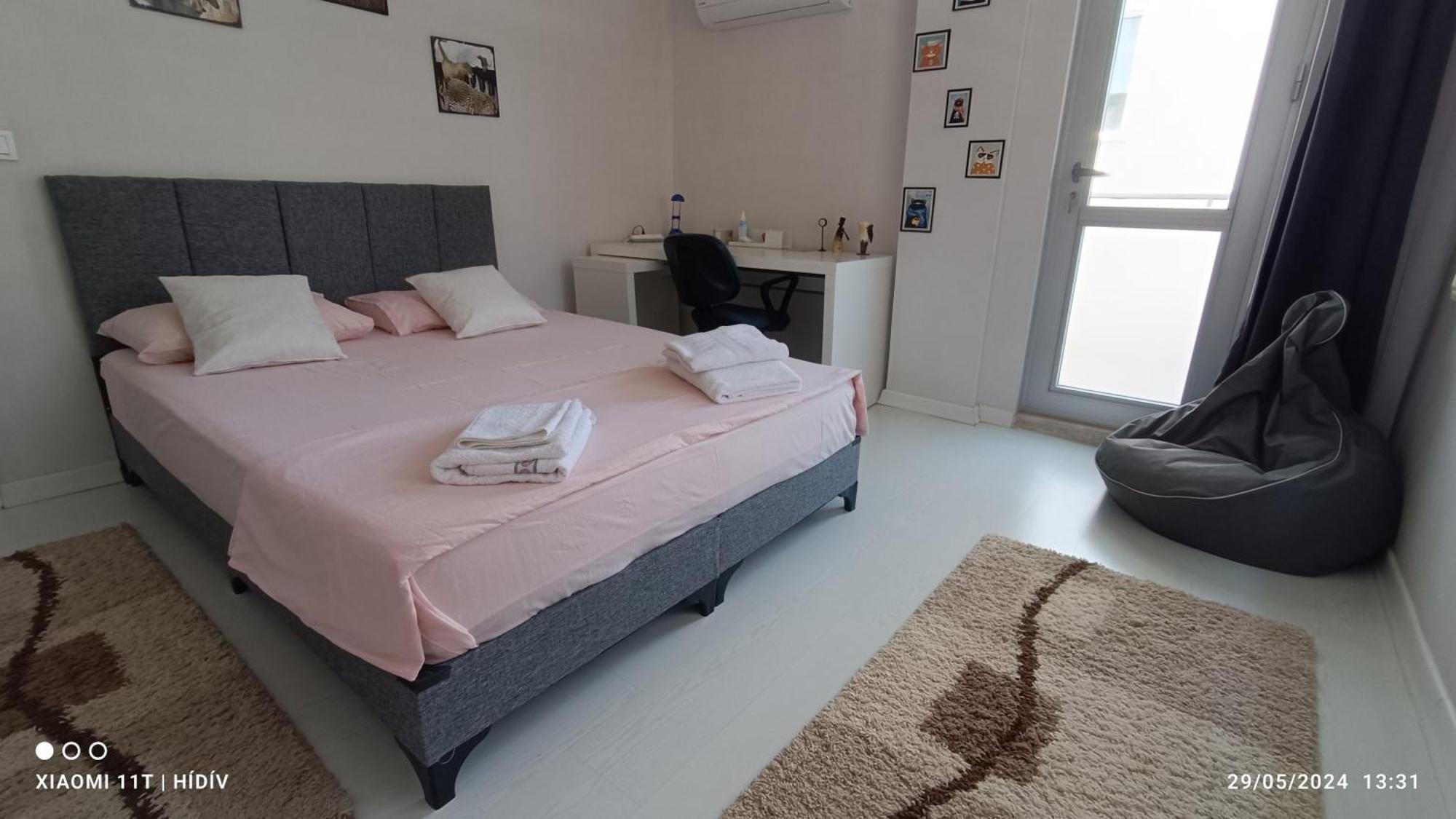 Lara'da Modern Bir Vaha Apartment