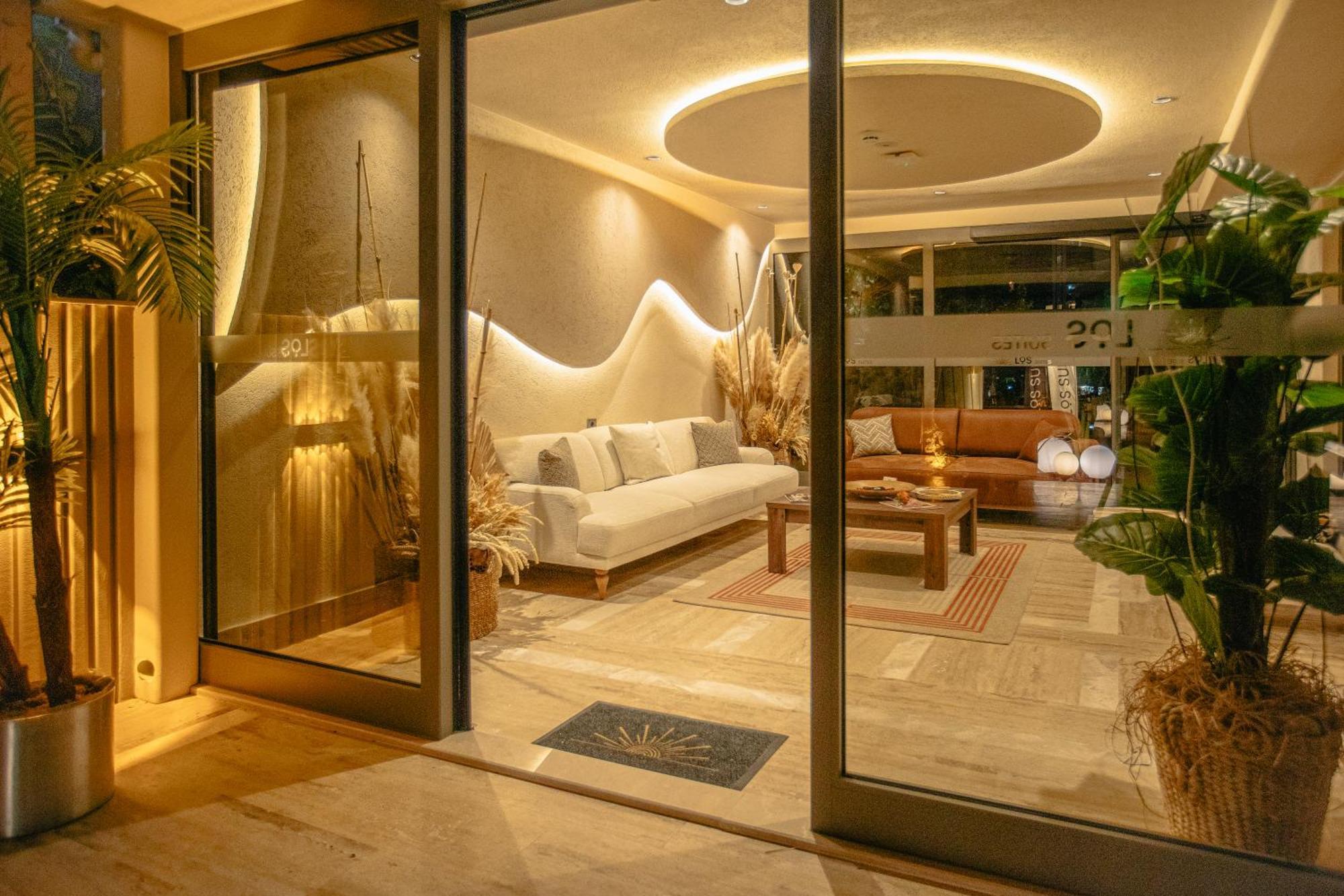 Los Suites *