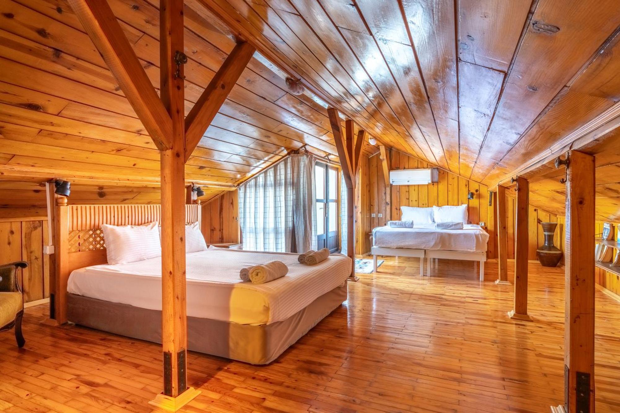 Atelya Art Hotel 3*