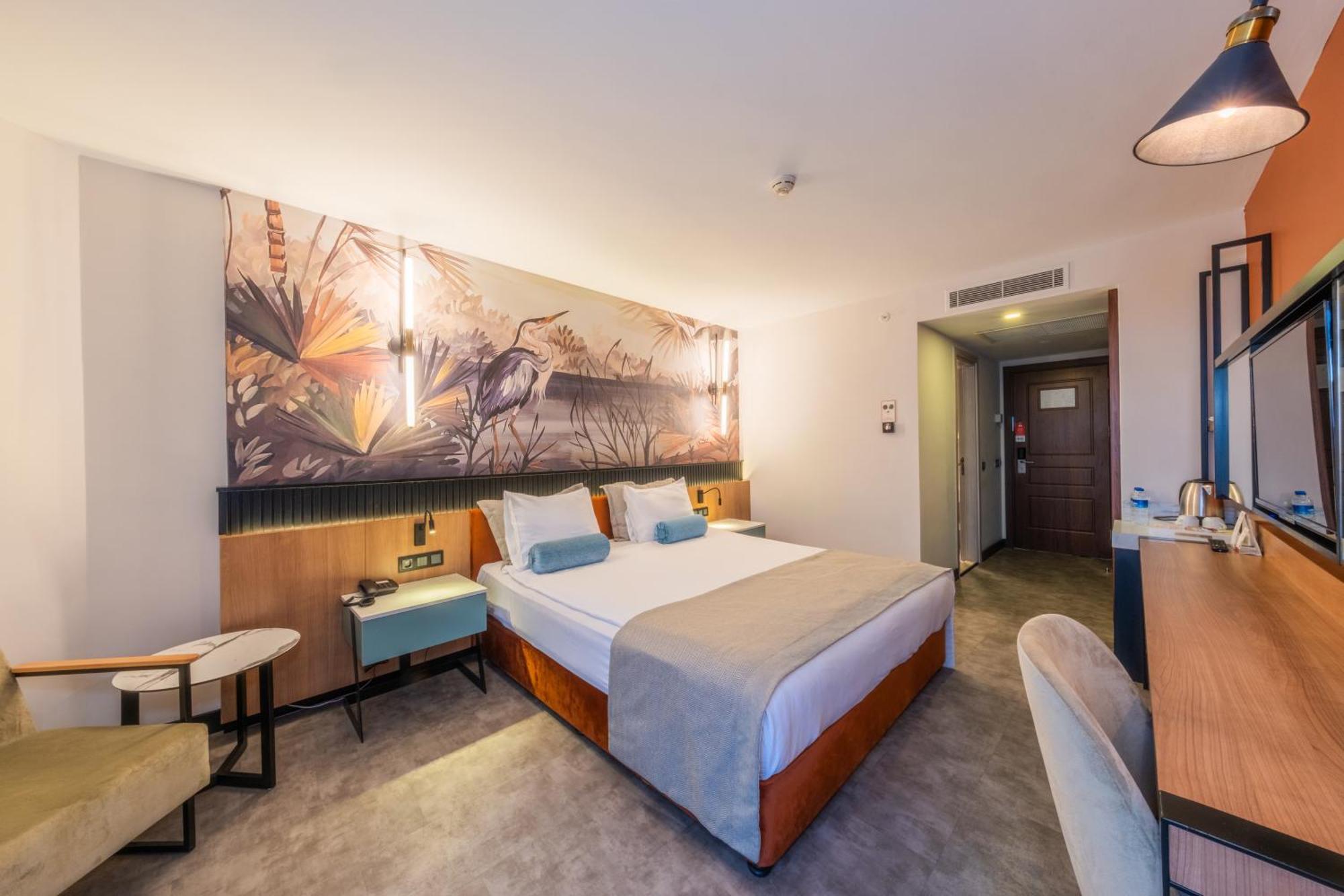 Hotel Western Khan