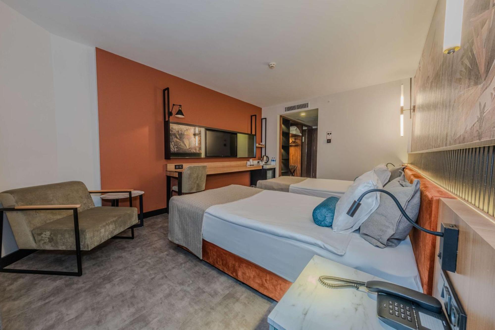Western Khan Hotel