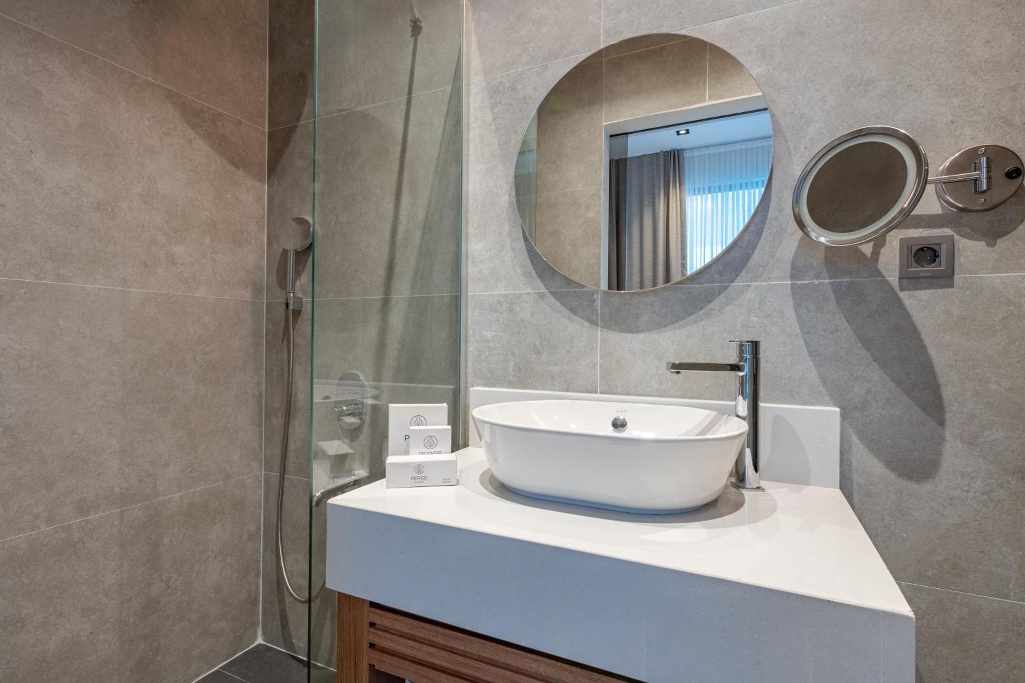 Hotel Perge Pine Adults Only 18