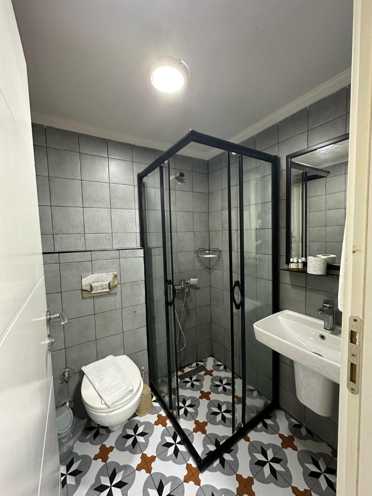 Betas Hotel 2*