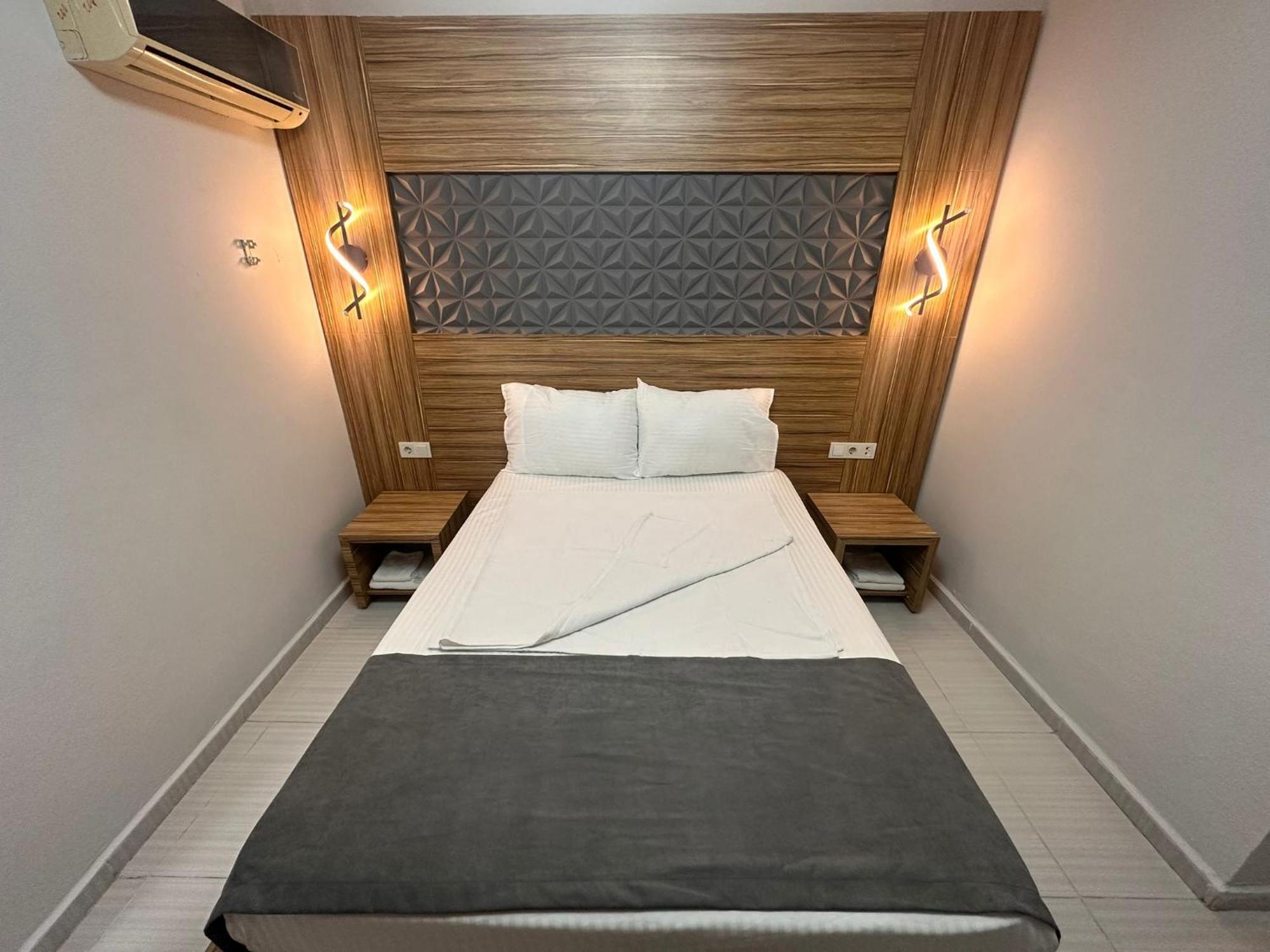Royal Ezel Otel *
