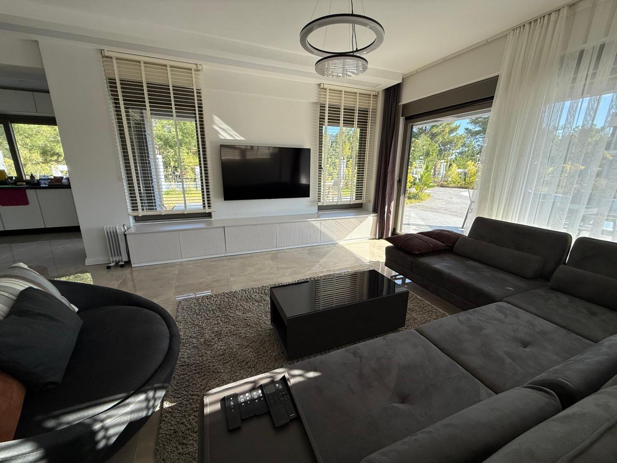 Villa Canyon Goeynuek Antalya With Pool *