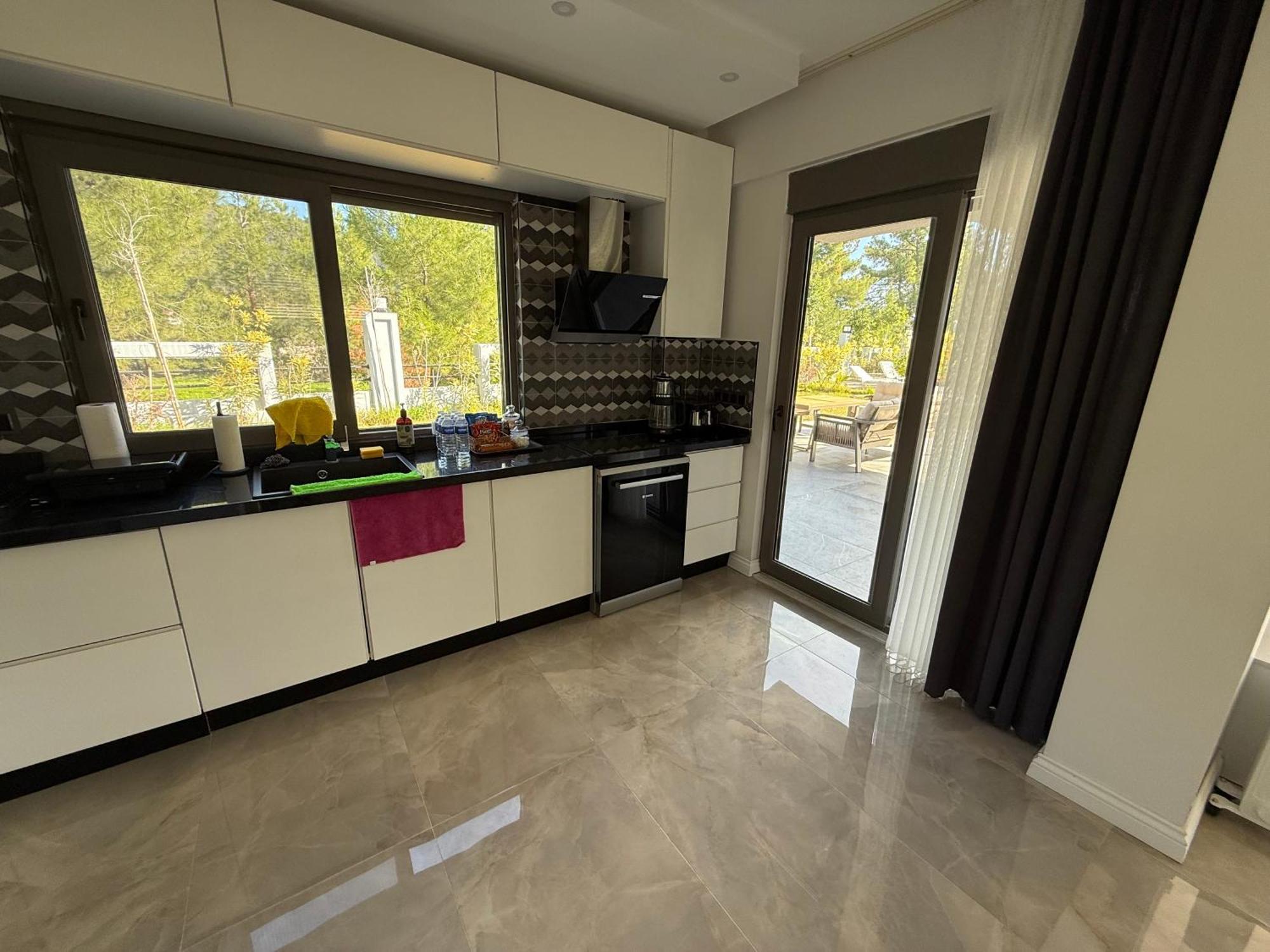 Villa Canyon Goeynuek Antalya With Pool *