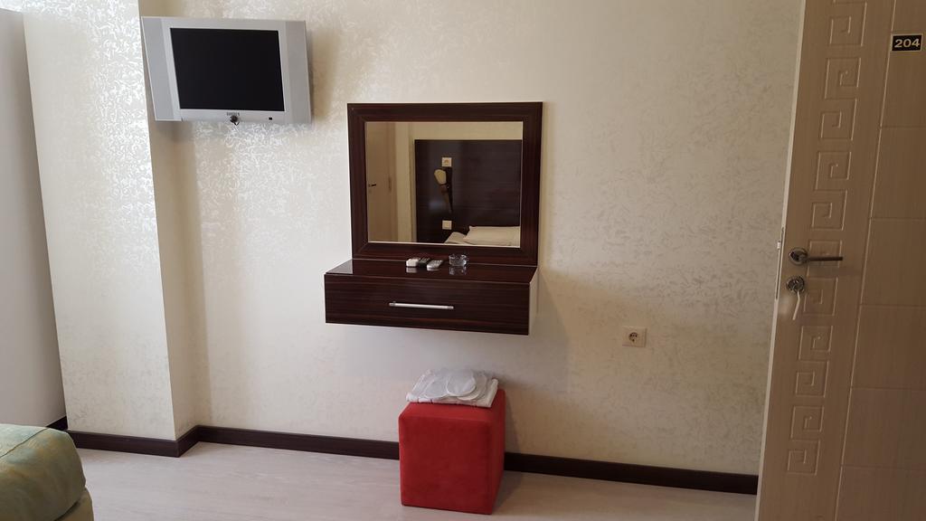 Otel Sato 3*