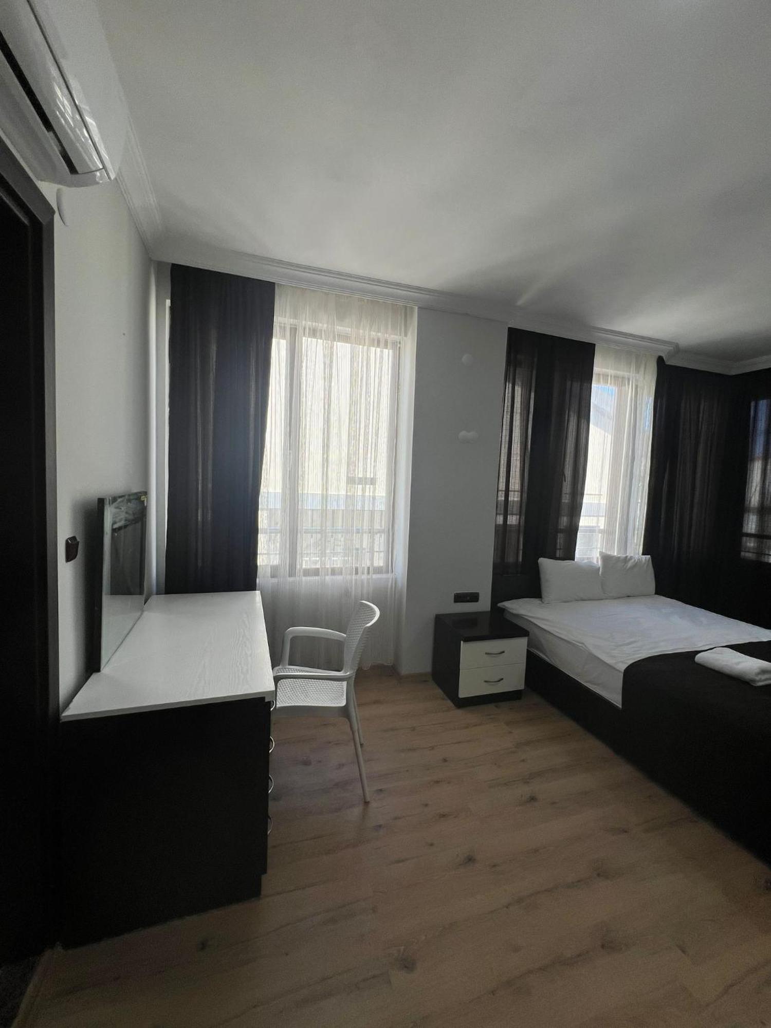 Otel Kolibry Sv