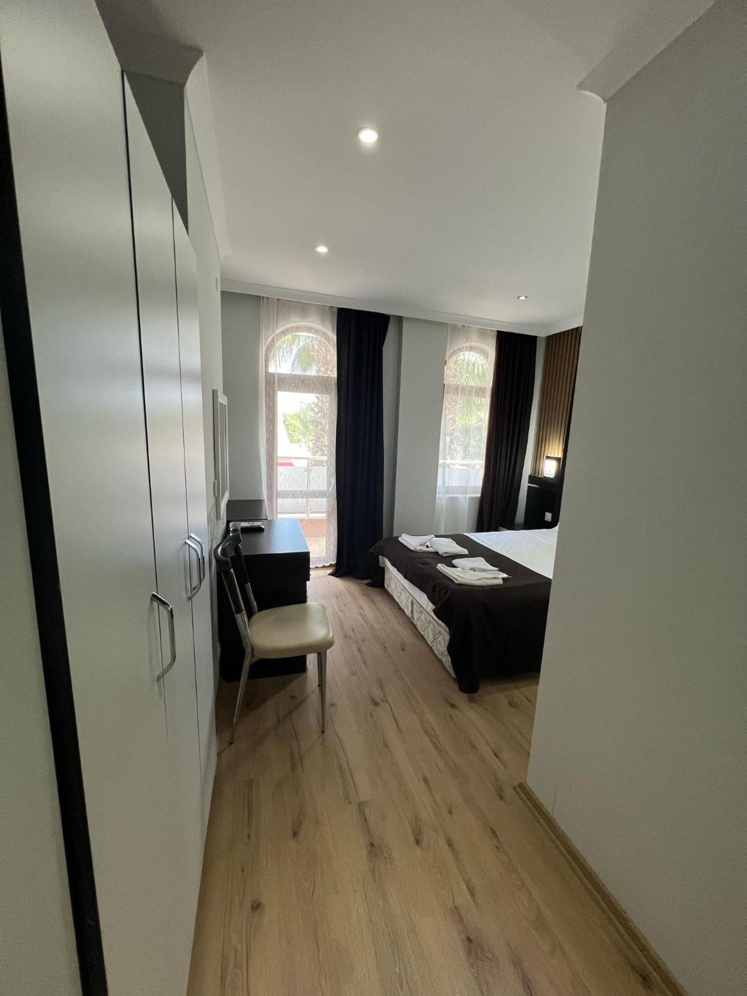 Kolibry Sv Otel 2*