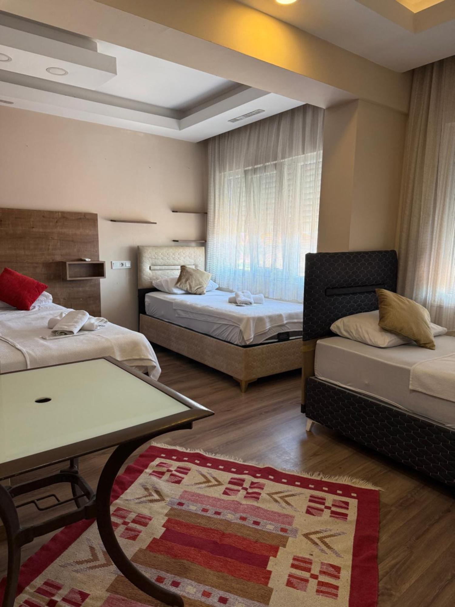 Hotel Hotel Twenty 2*