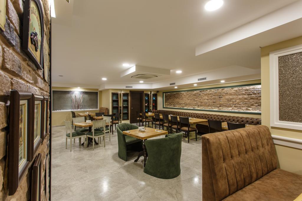 Otel Antroyal 3*