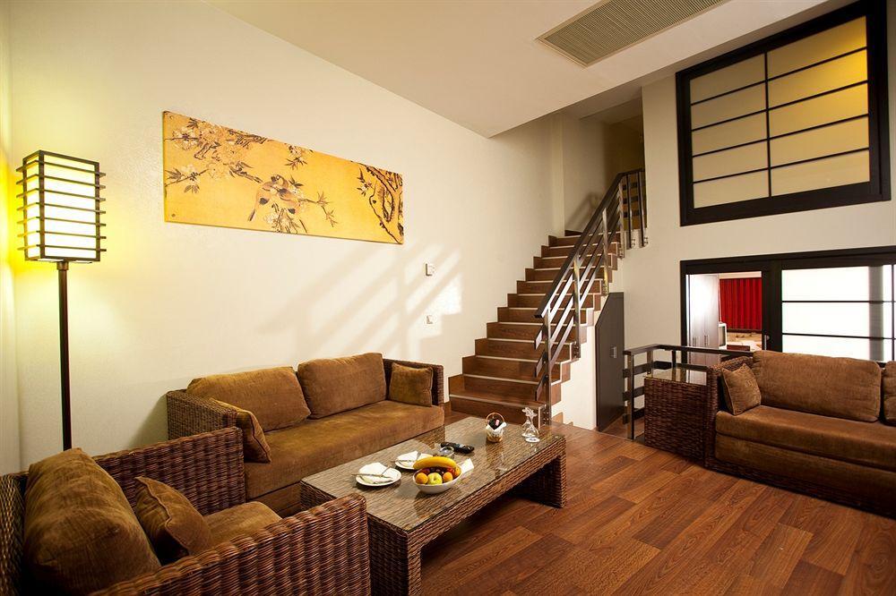 Limak Lara Deluxe & Antalya