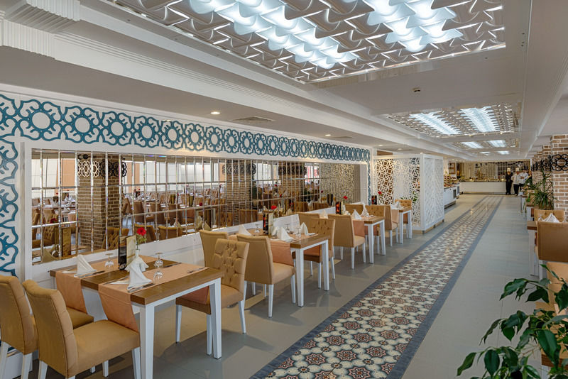 Hotel Western Khan