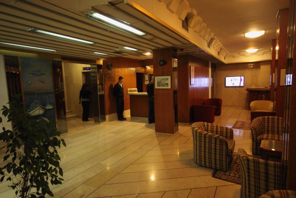 Hotel Gueleryuez 2