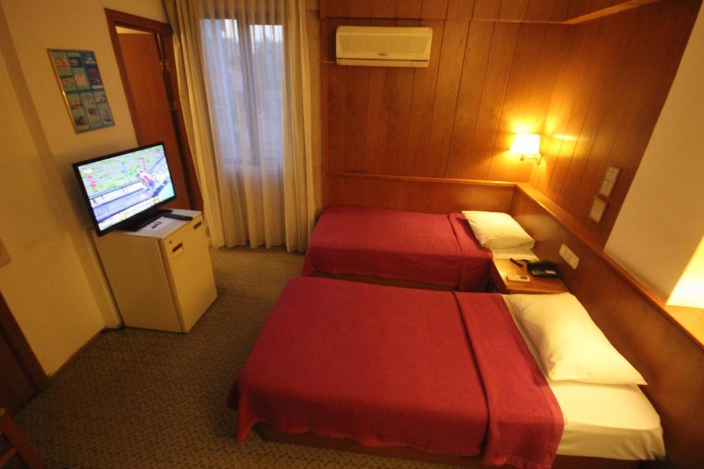 Gueleryuez 2 Hotel 2*