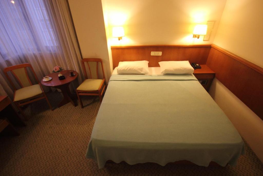 Hotel Gueleryuez 2 Antalya